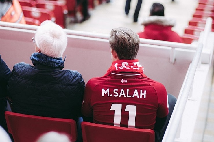 El extraño mundo del patrocinio de camisetas de fútbol